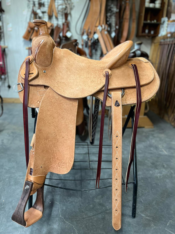 Buster Welch ranch cutter. #cutting #cuttinghorses #horsesofinstagram  #customsaddles #jpetrisaddlery #leatherwork #leather #leatherart…